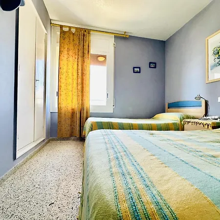 3170 Hort De Mar E 341, Vista Inmejorable, En 1ª Linea De Mar Y Frente A La Playa Mas Espaciosa De Roses. Edificio Tranquilo. A.a. Parking. - Es-258-4 Apartment Roses