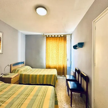 3170 Hort De Mar E 341, Vista Inmejorable, En 1ª Linea De Mar Y Frente A La Playa Mas Espaciosa De Roses. Edificio Tranquilo. A.a. Parking. - Es-258-4 *
