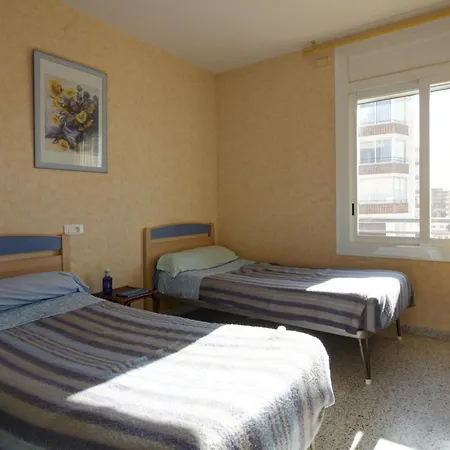 Apartment 3170 Hort De Mar E 341, Vista Inmejorable, En 1ª Linea De Mar Y Frente A La Playa Mas Espaciosa De Roses. Edificio Tranquilo. A.a. Parking. - Es-258-4