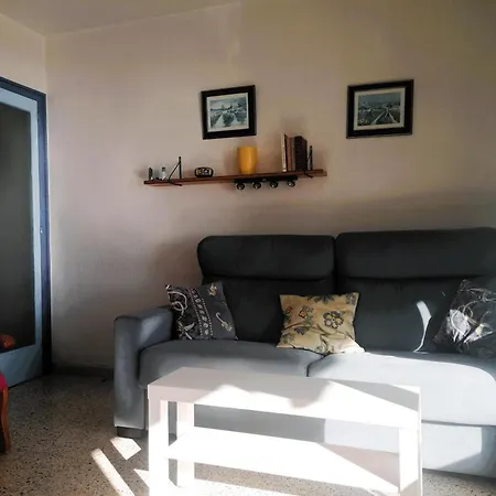 Apartment 3170 Hort De Mar E 341, Vista Inmejorable, En 1ª Linea De Mar Y Frente A La Playa Mas Espaciosa De Roses. Edificio Tranquilo. A.a. Parking. - Es-258-4 *