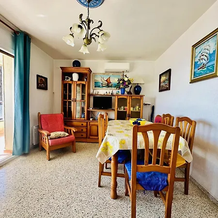 Apartment 3170 Hort De Mar E 341, Vista Inmejorable, En 1ª Linea De Mar Y Frente A La Playa Mas Espaciosa De Roses. Edificio Tranquilo. A.a. Parking. - Es-258-4